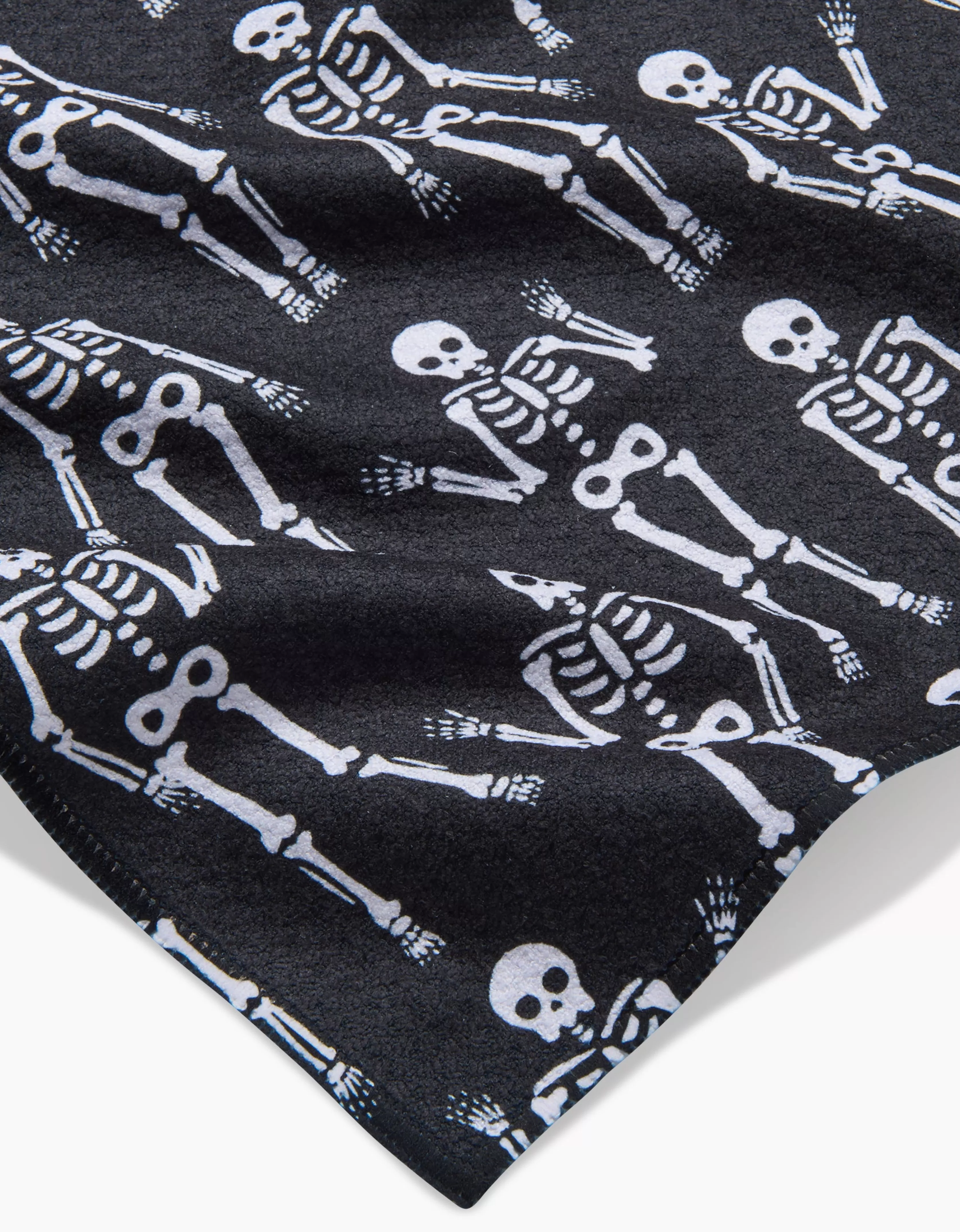 Discount GEOMETRY Dancing Skeletons Black White